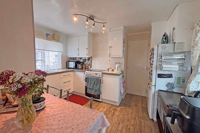 22 Bridge Park, Watchet photo 3