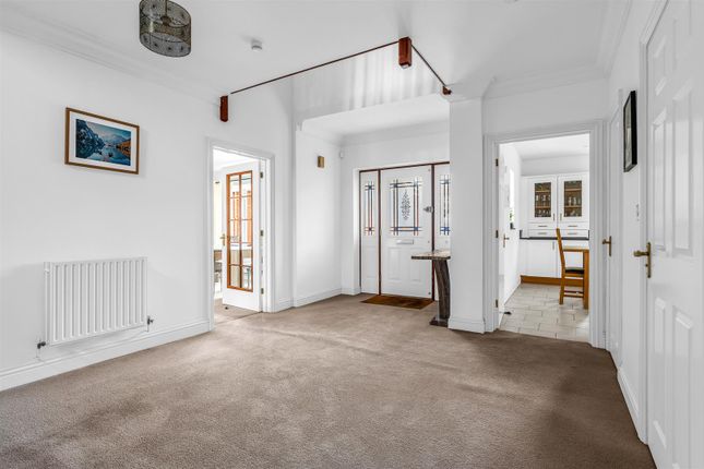 21D, Canonsfield, Welwyn photo 3
