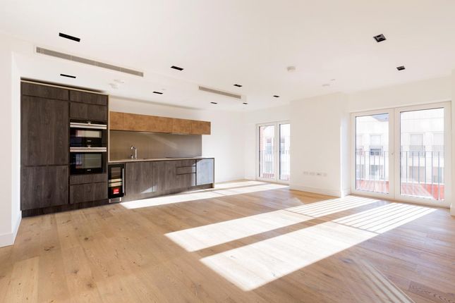Thumbnail Flat to rent in Exchange Gardens, London