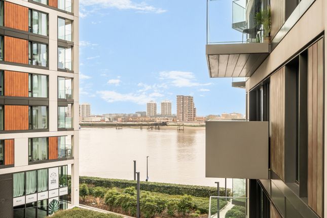 Flat 302, Deveraux House,, Duke of Wellington Avenue, Royal Arsenal photo 3