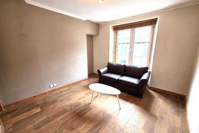 Wallfield Place, Rosemount, Aberdeen, AB25 2JN, Aberdeen photo 2