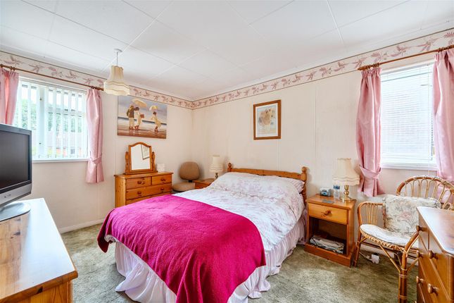 20, Cobfields, Maidstone photo 4
