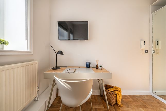 Room 1a, Kimmerston House, Udall Street, London photo 4