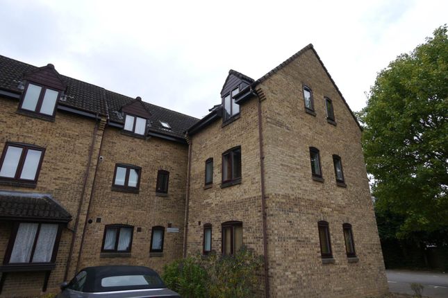 Studio flat on 51, Jasmine Gardens, Hatfield, £995/mo