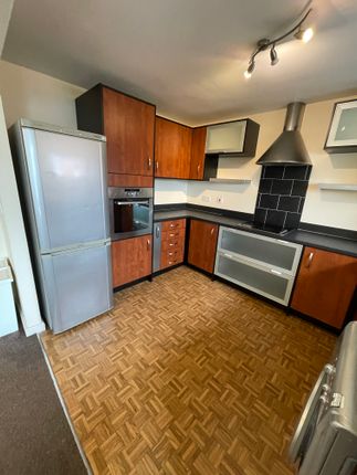 St. Christophers Court, Swansea photo 3