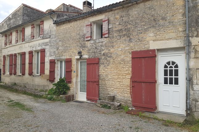 Thumbnail Property for sale in Saint-Savinien, Poitou-Charentes, 17350, France