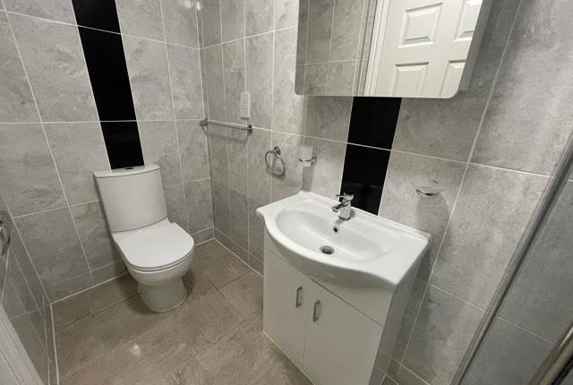 1, 166, Chester Road North, KIDDERMINSTER photo 5