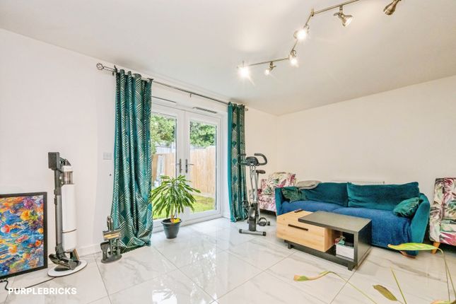 4, Hall Green Drive, Coventry photo 4