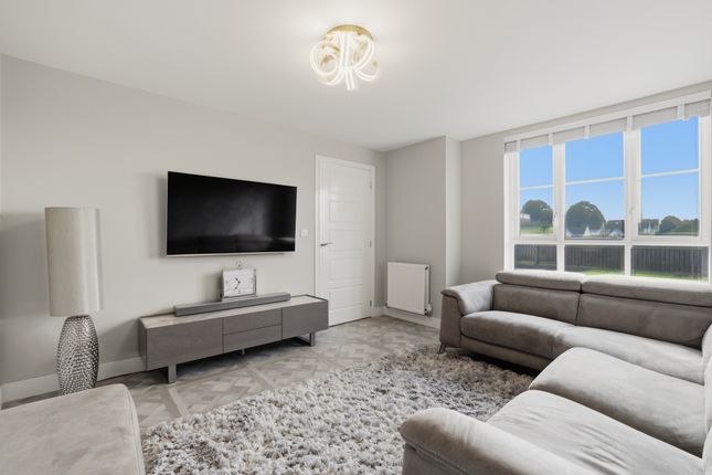 1, Kingfisher Avenue, West Dunbartonshire photo 3