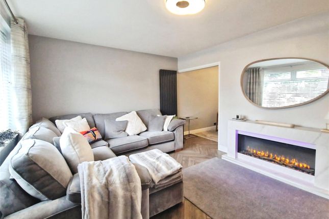 46, Ashton Field Drive, Manchester photo 2