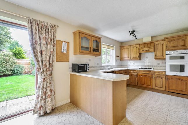 14, Harpitt Close, Cullompton photo 2