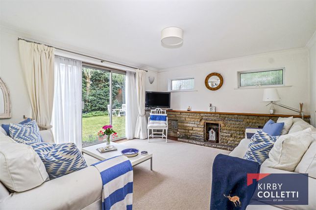 6, St. Catharines Road, Broxbourne photo 3