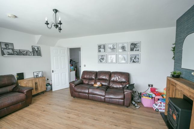 44, Hawthorn Square, Seaham photo 4