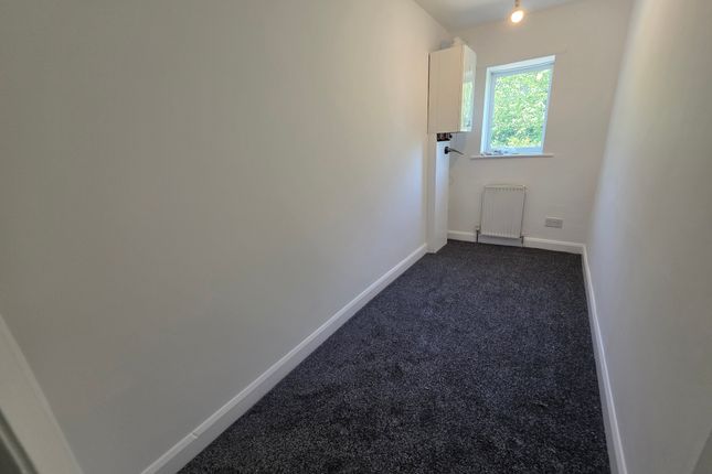 523, Rooley Lane , Bradford photo 5