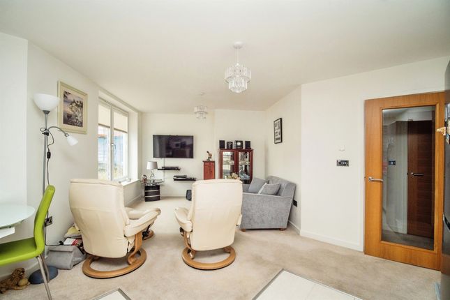 Flat for sale in Greenhill, Weymouth