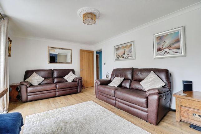 2, Minnie Close, Stoke-On-Trent photo 4