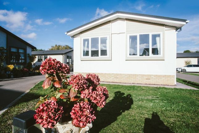 2-bed caravan on 21, Oakdale Place, Cambs Norfolk Border, £150,000
