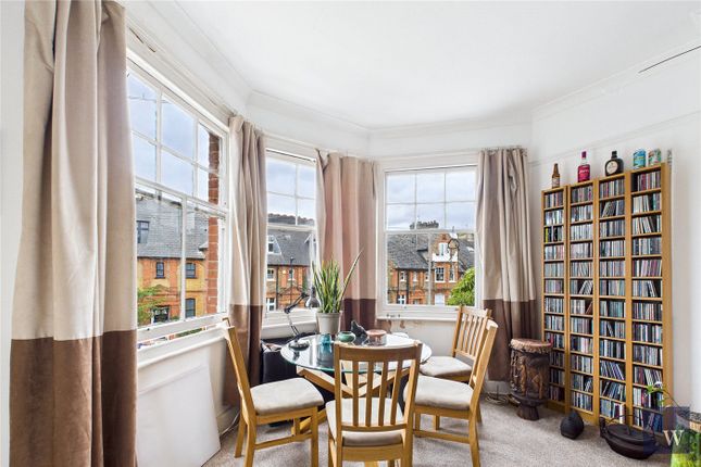 Flat B, 31, Kirkstall Road, London photo 3