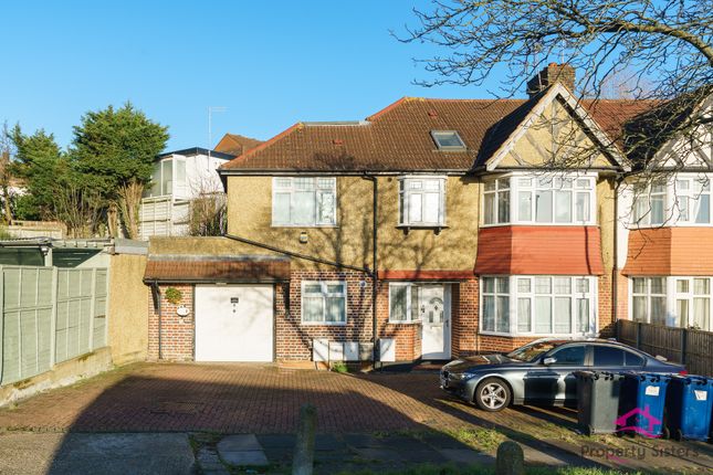 Flat for sale in Glendor Gardens, Mill Hill