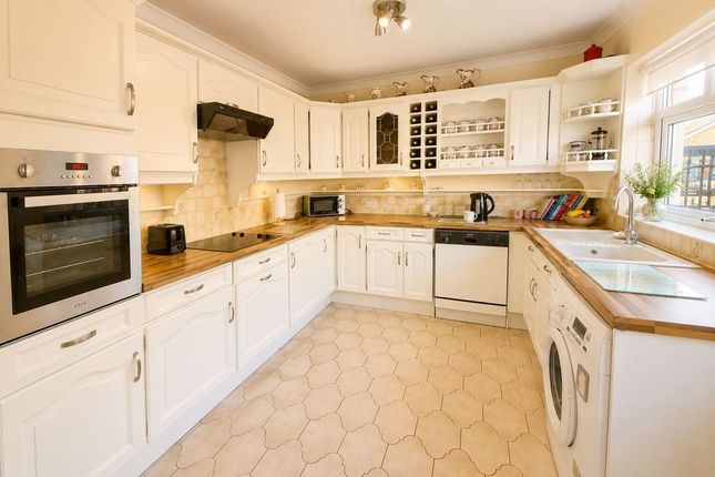 9, Elms View, Great Gonerby photo 3