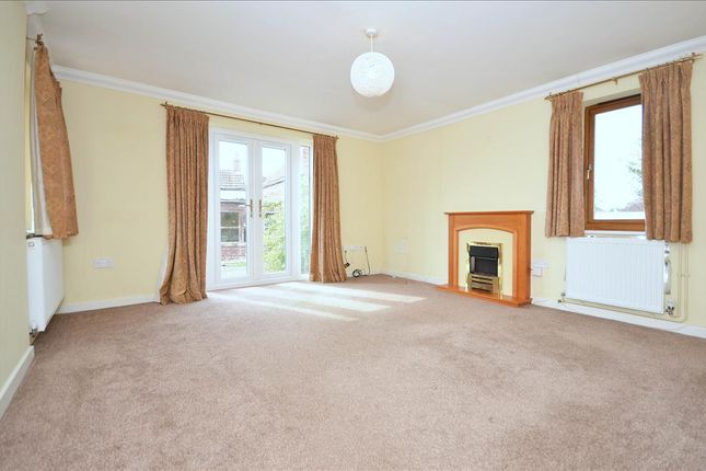 30A, High Street, Earls Barton photo 2