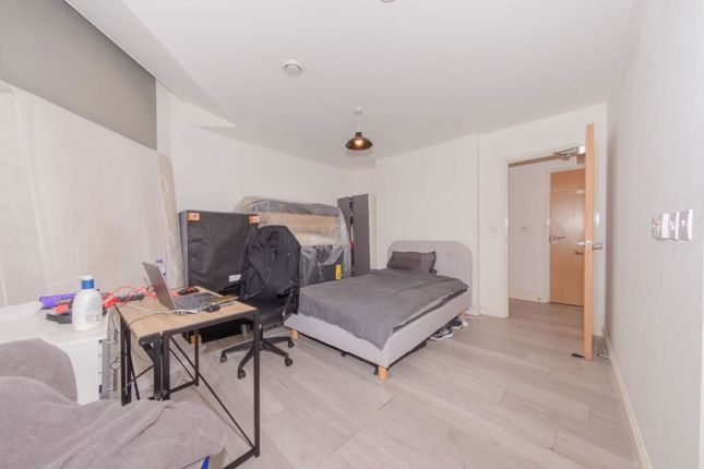 Apartment 8 - 4, James Street, Bradford photo 2