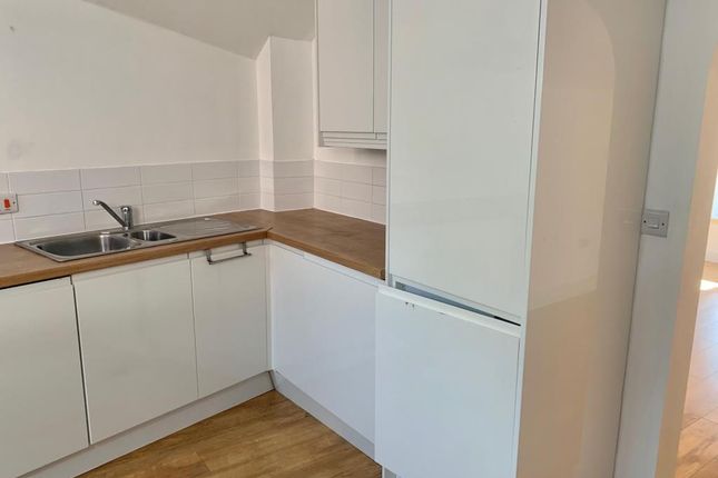 18a Kings Road West, Newbury, Newbury photo 3