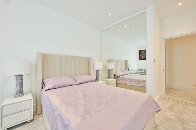 Flat to rent in Hans Road, Knightsbridge, London