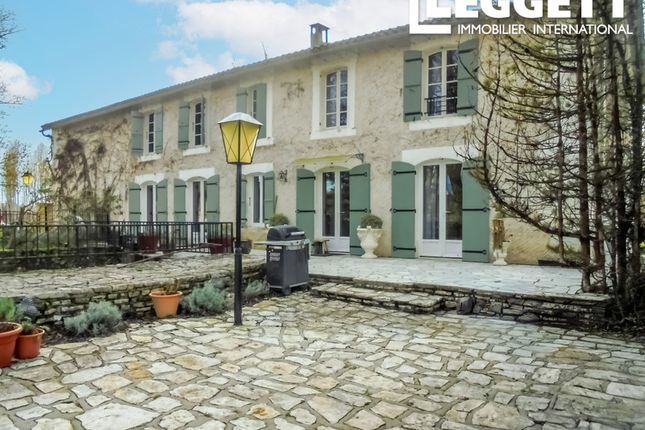Thumbnail Villa for sale in Saint-Paul-Lizonne, Dordogne, Nouvelle-Aquitaine