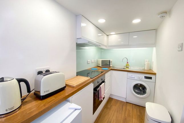 Flat 1, 4 Powis Square, Brighton photo 3