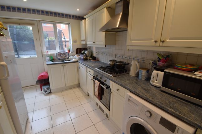 3 Thistle Close, Norwich photo 2