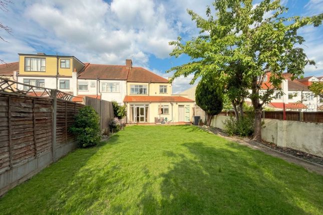 60 Seafield Road, London photo 4
