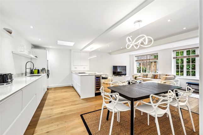 Thumbnail Terraced house to rent in Wyndham Mews, London