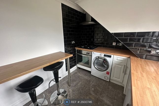 B Woodland Way, Mill Hill, London photo 5