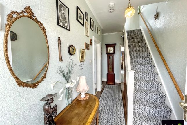 30 Southfield Road, Hull photo 3
