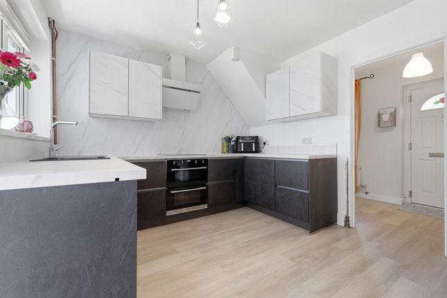 48, Manchester Drive, Leigh-on-sea photo 4