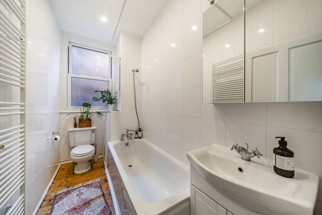 4, 4, Manstone Road, London photo 4