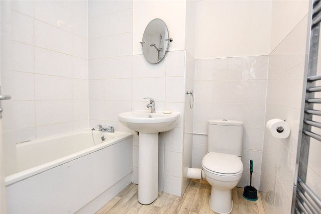 Flat for sale in Robinwood Court, Roundhay, Leeds