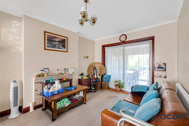 3, Springfield Mount, Kingsbury photo 2