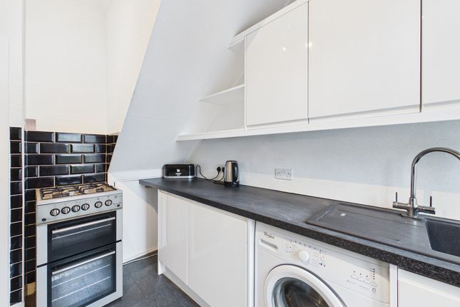 Flat 13, 1, Townend Street, Dalry photo 3