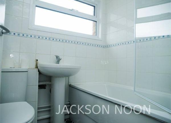 15, Donovan Close, Epsom photo 2