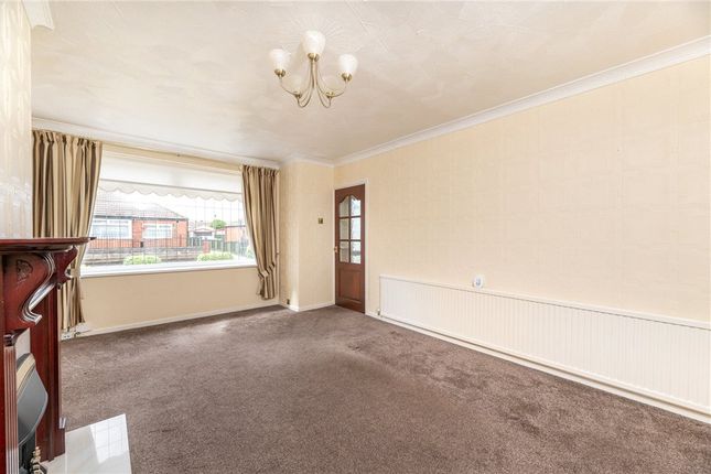 30, West Farm Avenue, West Yorkshire photo 4
