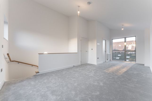 14 Culvert Rise, Express Dairies, Meadow Lane, NOTTINGHAM photo 2