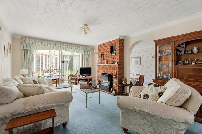 4, Berkley Close, St Albans photo 3