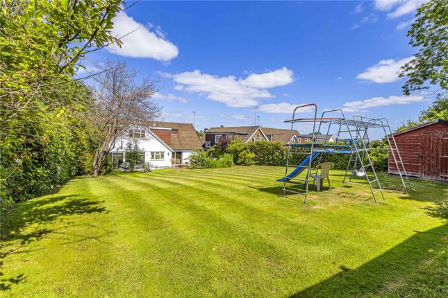 2, Willow Dene, Bushey photo 2