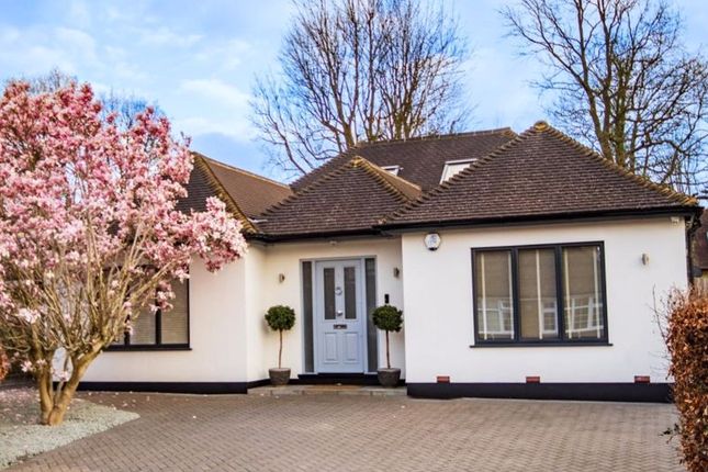 Thumbnail Detached house for sale in Willow Close, Nr Hutton Mount, Brentwood