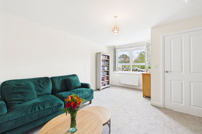 8, Pennings Close, Gloucester photo 2