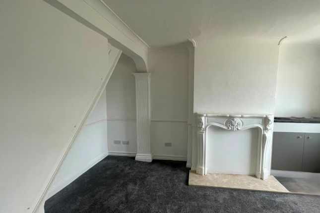 180, Mansfield photo 2