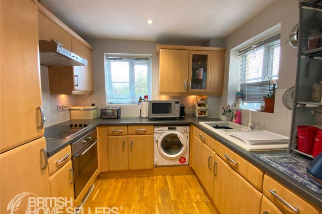 Maisonette for sale in Coniston Avenue, Purfleet-On-Thames, Essex
