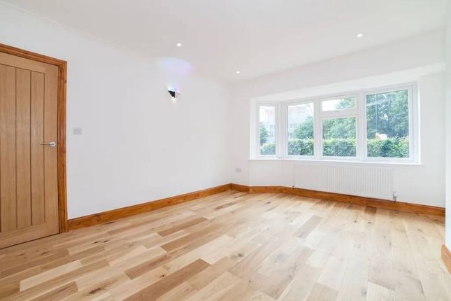 36 Merton High Street, London photo 4